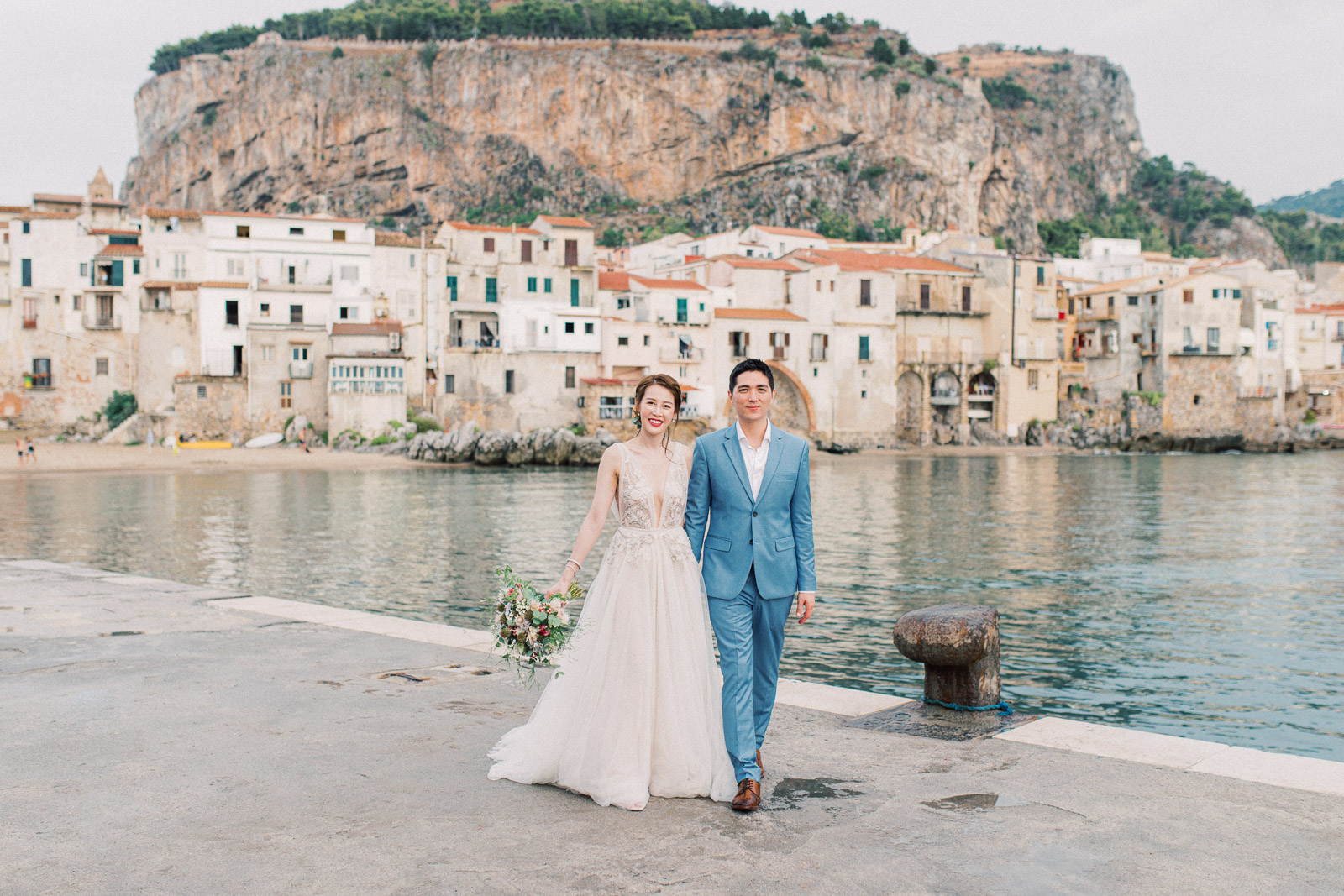 bride and groom in italy